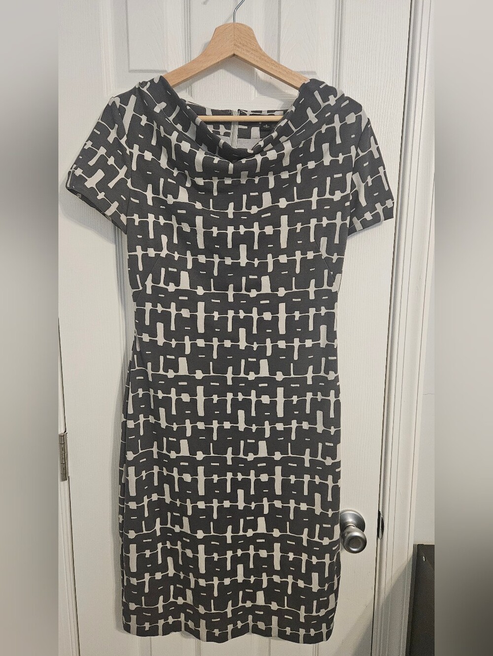 Banana Republic Black and White Cowl Neck Patterned Dress